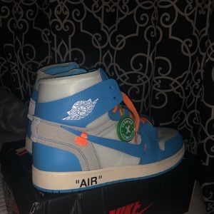 OFF-WHITE UNC JORDAN 1